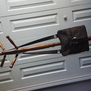 Baggallini women's crossbody purse.